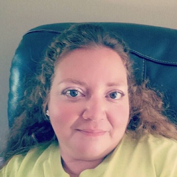 Meet your Posher, Amanda - Picture 1 of 1